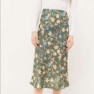 UO Rowan Silk Midi Skirt💚